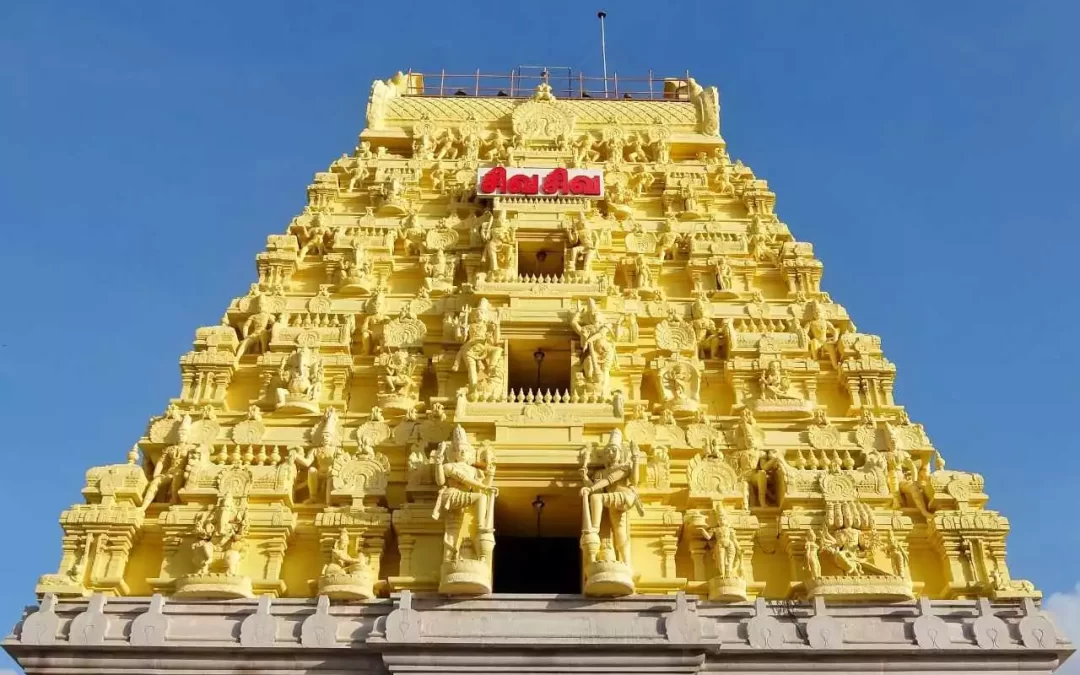 How to visit Rameshwaram temple by train?