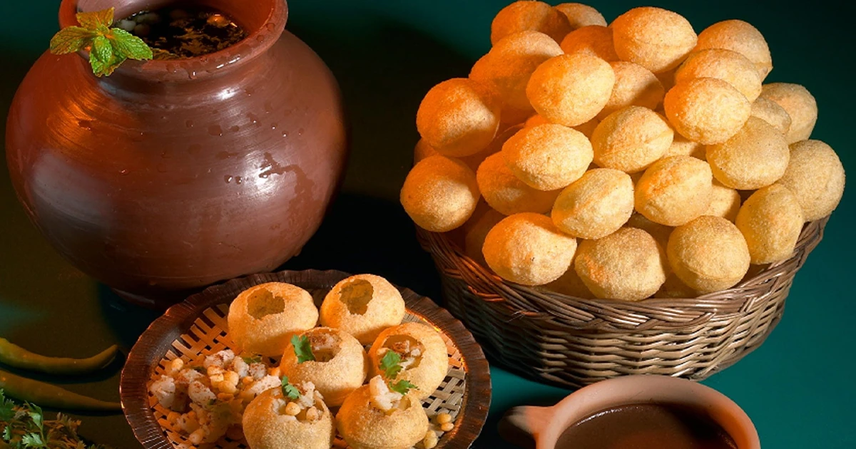 Pani puri or Puchka in Bengal for ordering snacks in train