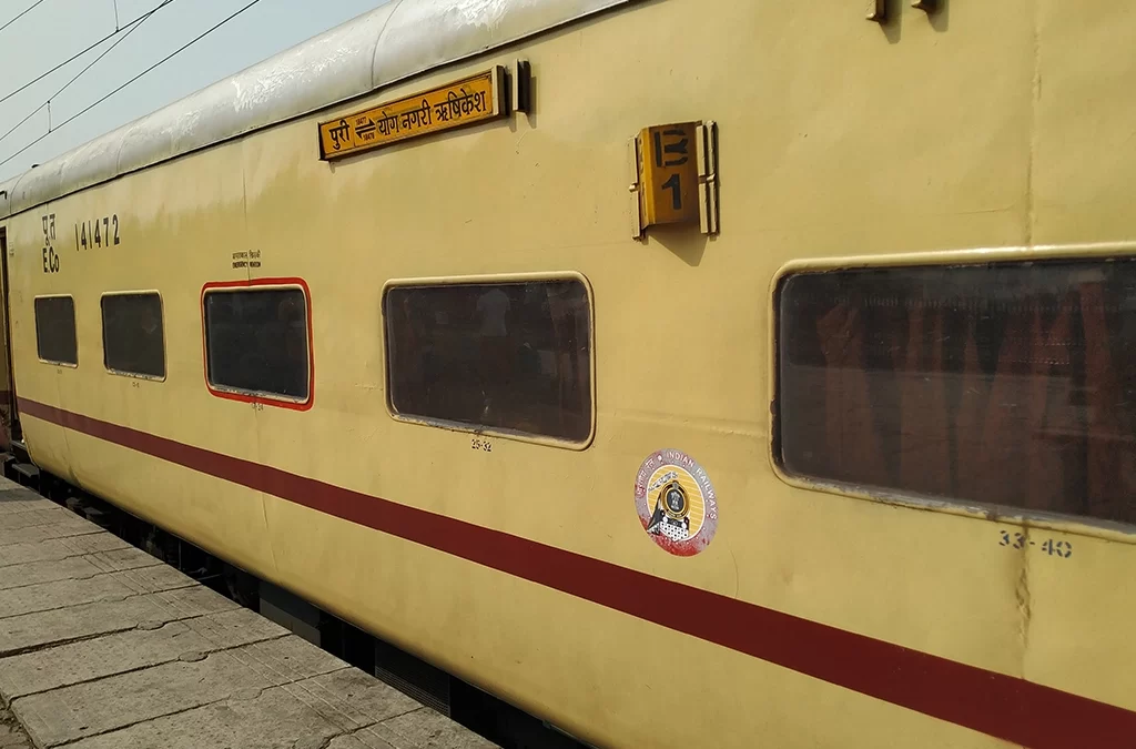 Enjoying delicious meals on train: How to Order Food on Kalinga Utkal Express (18478)